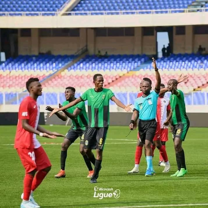 Ligue 1 : la Fecofa autorise le transfert des joueurs durant les play-offs